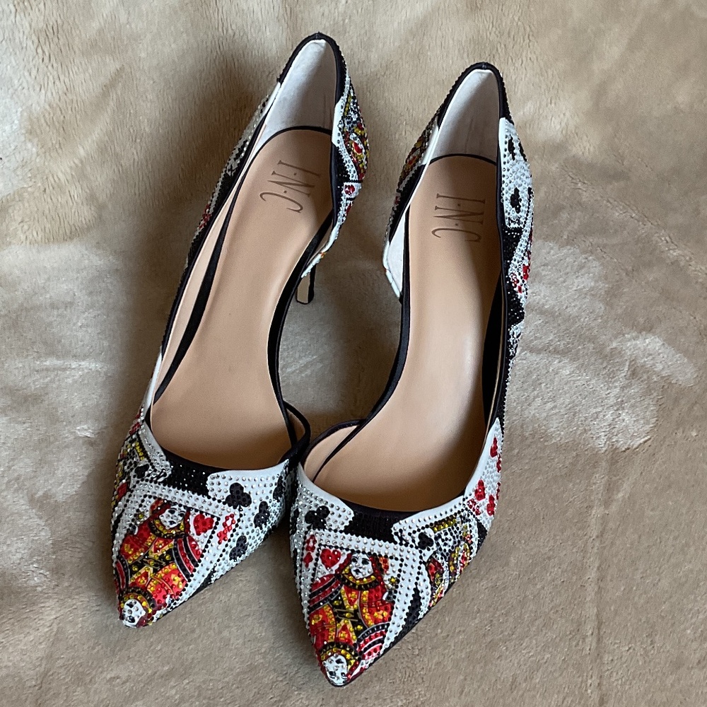 INC International Concepts Kenjay d’Orasy Pumps with playing card embellishment - Picture 2 of 7